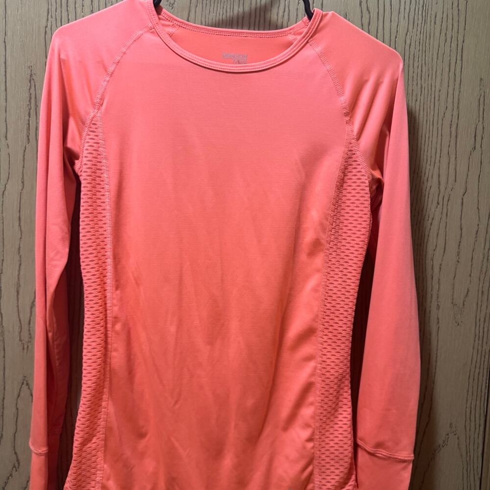 Long sleeve active wear shirt size Small - Picture 6 of 8